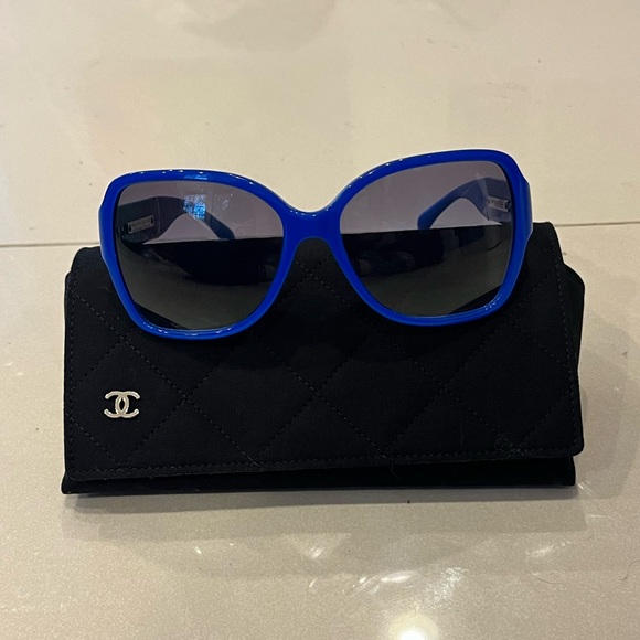 Chanel Blue Oversize Sunglasses 1342/9s - Picture 3 of 7